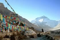 Tibet sacré, de Lhassa à l’Everest Tibet sacré, de Lhassa à l’Everest