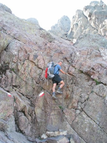 Echelle dans le Cirque de la Solitude