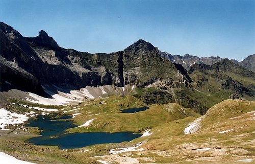 Randonn&eacute;e et trekking : Lac de Barroude et sommets alentours.
