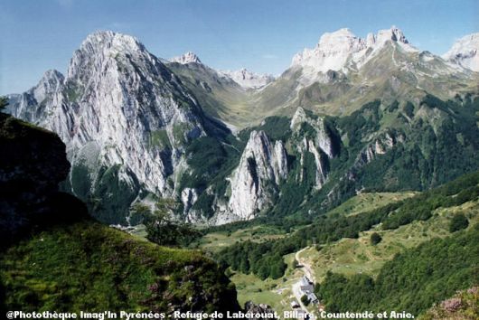 Randonn&eacute;e et trekking : Refuge de Lab�rouat et pic d'Anie