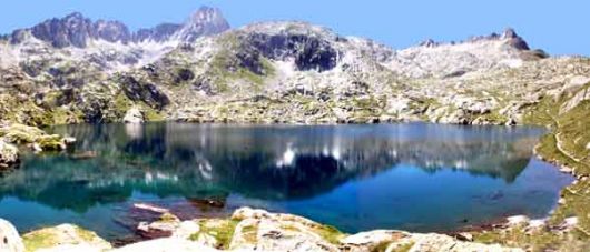 Randonn&eacute;e et trekking : N�ouvielle et ses lacs