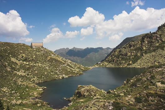Randonn&eacute;e et trekking : Lac et refuge de la Gl�re