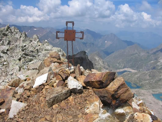 Randonn&eacute;e et trekking : sommet des Gourgs Blancs