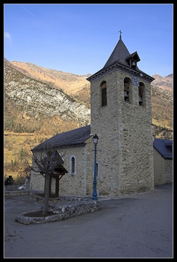 Randonn&eacute;e et trekking : Eglise de Viella