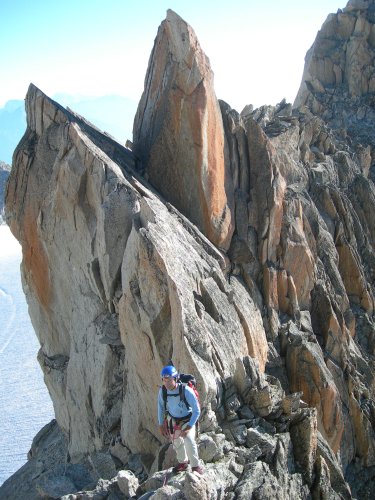Randonn&eacute;e et trekking : Sur les aiguilles dorees