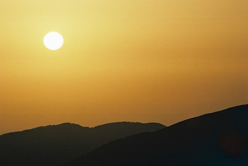Randonn&eacute;e et trekking : Lever de soleil sur la hourquette d'Ouscouaou