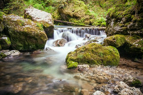 Randonn&eacute;e et trekking : Cascades du cirque de Saint M�me