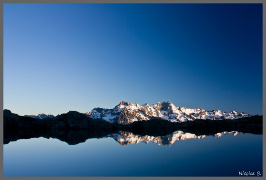 Randonn&eacute;e et trekking : Lever de Soleil sur le massif de Belledonne