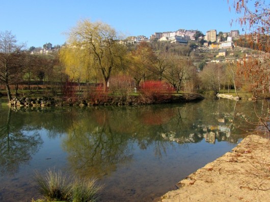 Randonn&eacute;e et trekking : Berges de l'Aveyron, lors de la balade � Layoule, Rodez
