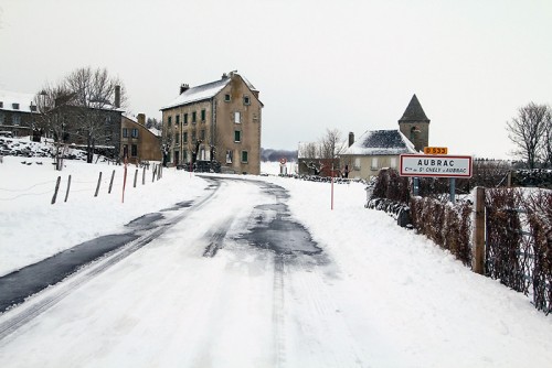 Randonn&eacute;e et trekking : Village d'Aubrac sous la neige
