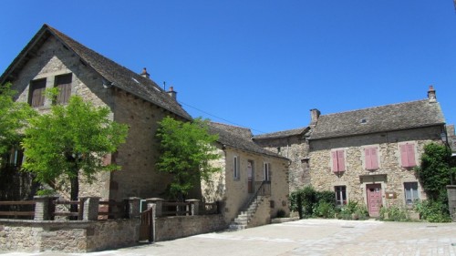 Randonn&eacute;e et trekking : Place de Sainte Radegonde, Aveyron, 12