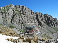 Refuge des Sarradets (aussi appelé refuge de la Brèche de Roland)