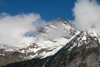 Pic Rouge de Pailla dans les nuages