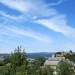 Roquelaure de loin, dominant la Vall�e du Lot
