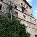 B�timent � l'entr�e de Cahors le long du Lot