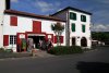 Maisons typique du Pays Basque dans le village d'Ainhoa