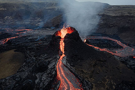 Actualit&eacute; : En Islande, l��ruption du volcan Fagradalsfjall attire les foules