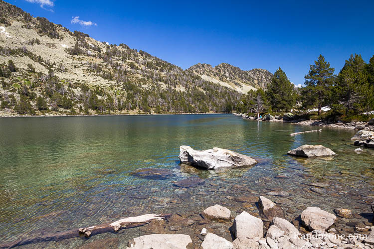 Lac d'Aumar en juin 2010