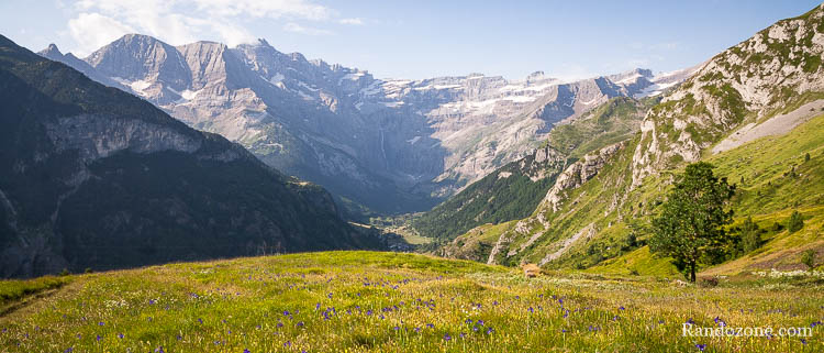 Gavarnie depuis le plateau de Saugu�