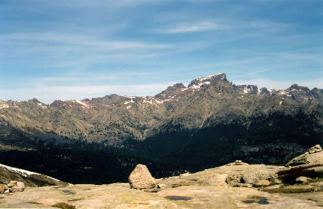 Au dessus du lac de Nino