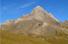 LIEN Le Pain de Sucre (3208m) depuis le refuge Agnel (2580m) Le Pain de Sucre (3208m) depuis le refuge Agnel (2580m)