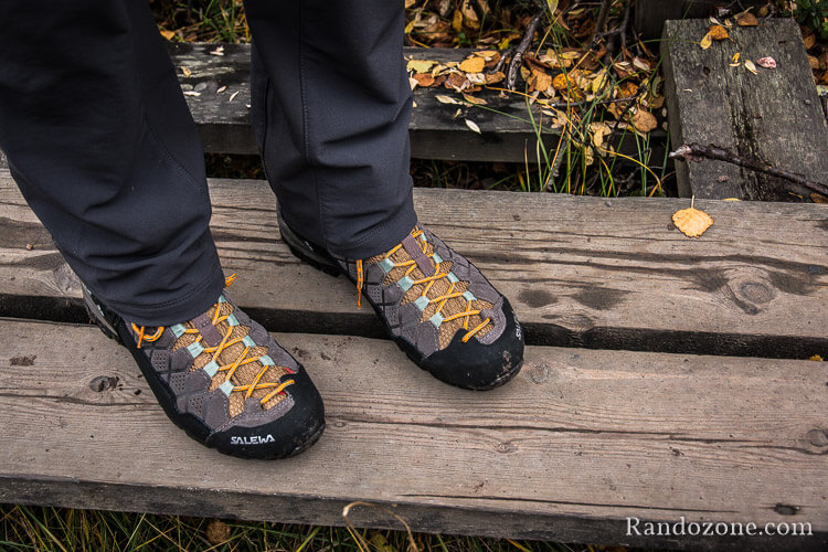Test des chaussures de randonnée Salewa Alp Trainer Mid Gtx dans le parc d'Abisko en Suède
