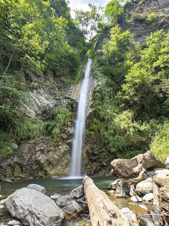 Cascade de Seris à Laruns. Photo de @ben_dijo sur Facebook.