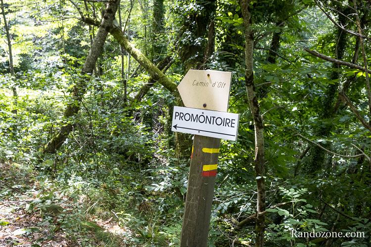 Une partie de la randonne se fait sur le Camin d'Olt