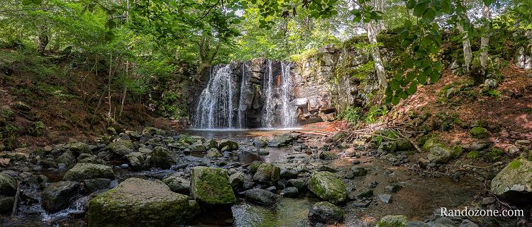Panoramique de la cascade de Lacessat Panoramique de la cascade de Lacessat