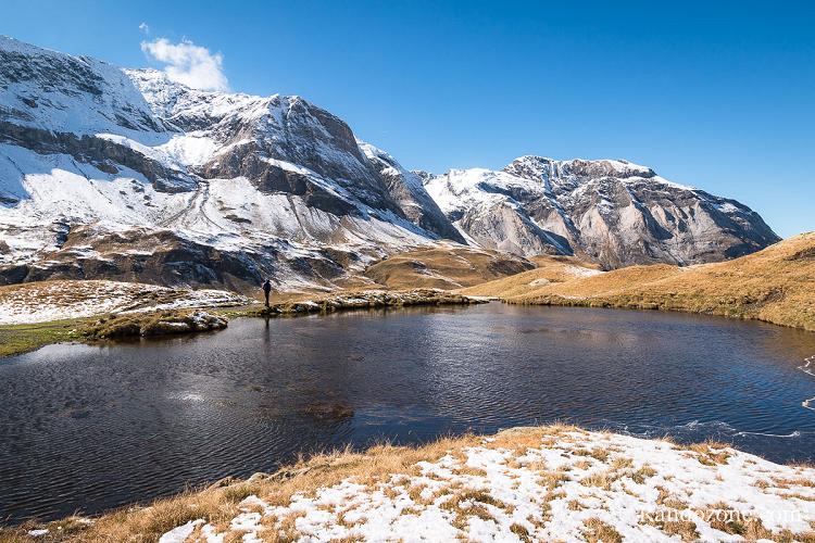 Un peu de neige dans le cirque de Troumouse  la mi octobre