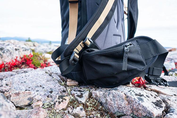 Sac à dos Arva Ride 30+ : poche sur la ceinture lombaire Sac à dos Arva Ride 30+ : poche sur la ceinture lombaire