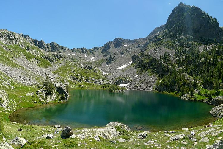 Lac de Trécolpas et cime de l'Angellière (2700 m), dans le parc du Mercantour, Alpes Maritimes, France
