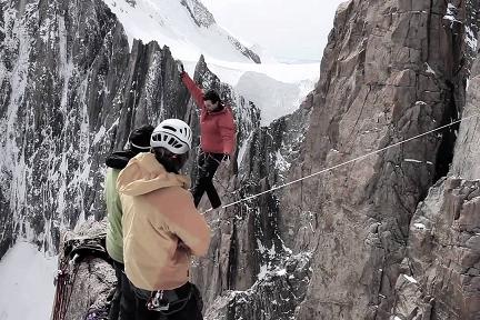 Entre ciel et terre : Quand la randonnée prend de la hauteur avec les « Skyliners » Actualité : Entre ciel et terre : Quand la randonnée prend de la hauteur avec les « Skyliners »
