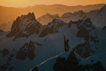 Actualité : Trois ans de réparations illimitées, un zip remplaçable, un recyclage chimique en fin de vie : ce que propose la veste Arc'teryx Sperro SV
