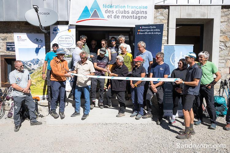 Inauguration en cours au refuge d'Arrémoulit Inauguration en cours au refuge d'Arrémoulit