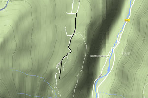 A la découverte des granges de Saugué dans les Pyrénées A la découverte des granges de Saugué dans les Pyrénées
