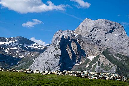 GRP® Tour de la Vallée d’Ossau : étape entre Eaux-Bonnes et Eaux-Chaudes Actualité : GRP® Tour de la Vallée d’Ossau : étape entre Eaux-Bonnes et Eaux-Chaudes