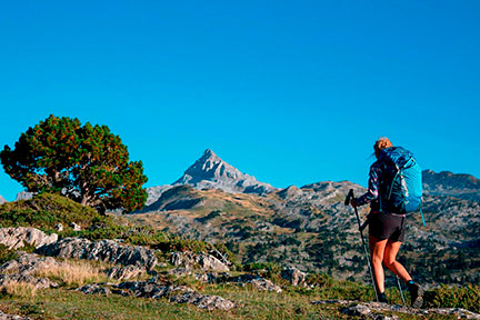 Entre lapiaz et forêts sur le GR 10 : l'essence sauvage de la traversée Pierre Saint-Martin - Lescun Actualité : Entre lapiaz et forêts sur le GR 10 : l'essence sauvage de la traversée Pierre Saint-Martin - Lescun