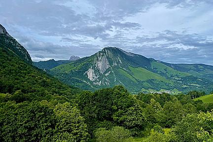 Chemin d'Aulet : circuit de 9 km avec vue sur le Permayou et le Mail d'Eygarry Actualité : Chemin d'Aulet : circuit de 9 km avec vue sur le Permayou et le Mail d'Eygarry
