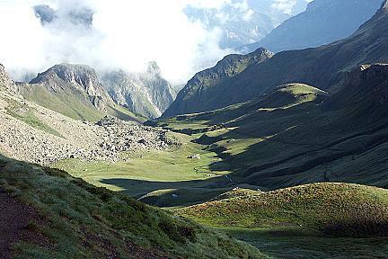 Topo : Col de Suzon depuis le refuge de Pombie Col de Suzon depuis le refuge de Pombie