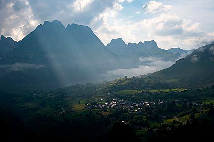 Actualit&eacute; : Entre aiguilles d'Ansab�re et vall�e d'Aspe : le GR 10 de Lescun � Etsaut en 6h20