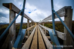 On traverse le pont