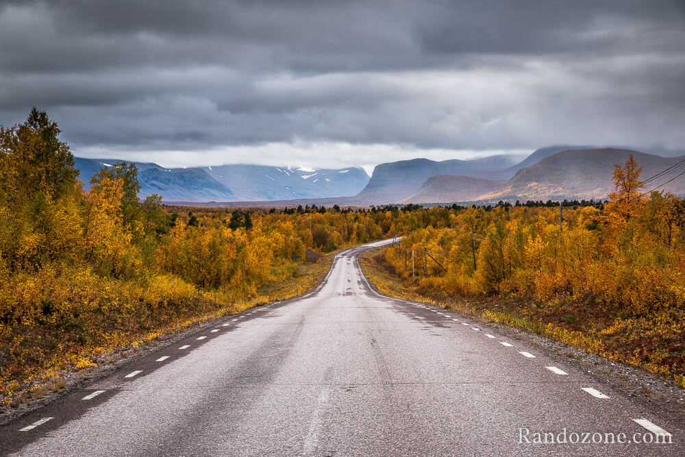 Route juste avant d'arriver  Nikkaluokta