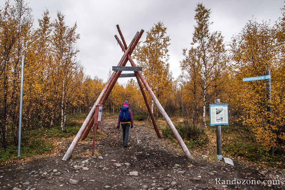 Dbut de la randonne  Nikkaluokta, porte d'entre vers le massif du Kebnekaise