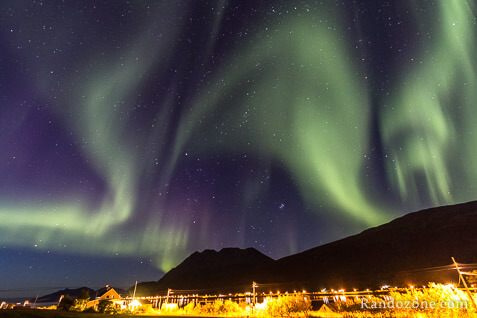 Aurores borales dans les Alpes de Lyngen en Norvge