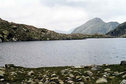 Lac d'Estelat supérieur en arrivant du Turon du Néouvielle