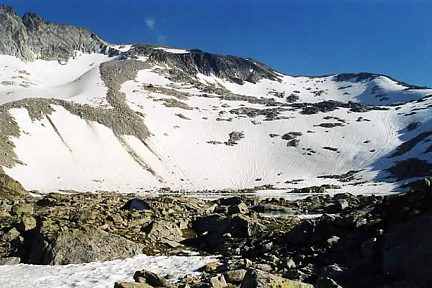 Glacier de Maniportet (à gauche) depuis les lacs Bleus sous le Néouvielle