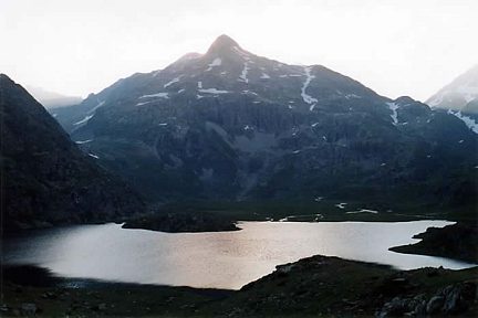 Lac de Campo Plano près du refuge de Respumoso