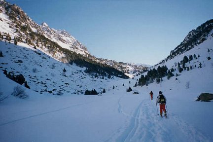 Ski de randonnée dans le vallon d'Aygues Cluses