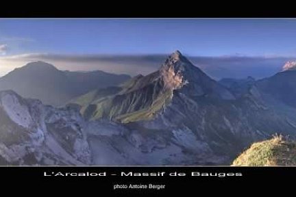 Vue sur l'Arcalod, la Sambuy et Chaurionde.